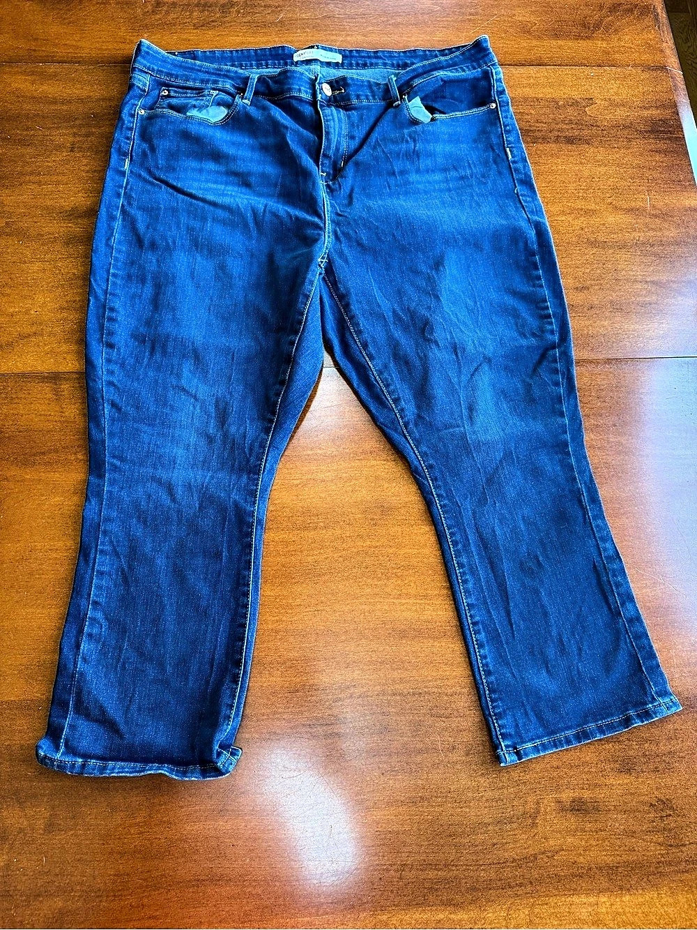 Signature by Levi Strauss & Co. Mid-Rise Capri Jeans Blue Waist 20